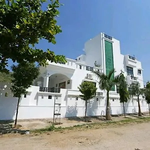 *** Hotel Eagle Eye India